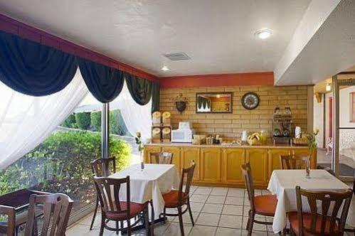Whitten Inn バン・ホーン エクステリア 写真